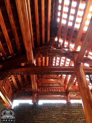 nhà thờ gỗ xoan 3 gian