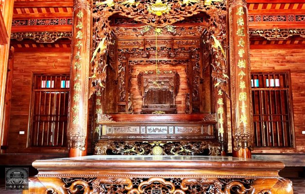 nhà gỗ xoan 5 gian thông hiên