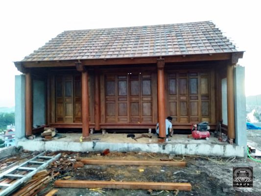 nhà gỗ lim 3 gian 18 cột