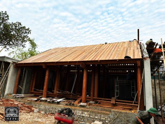 nhà gỗ lim 3 gian 24 cột