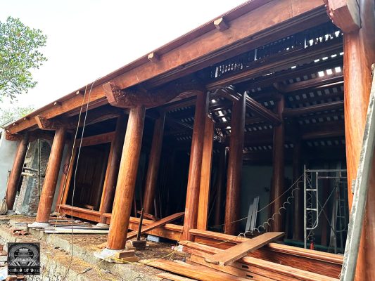 nhà gỗ lim 3 gian 24 cột