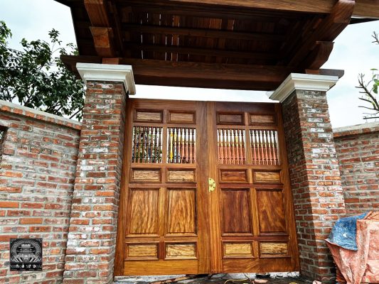nhà gỗ lim 3 gian 24 cột